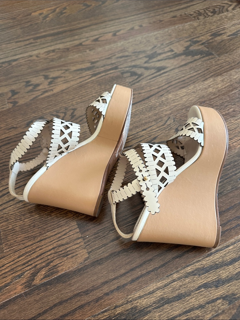 Chloé White Laser-Cut Leather Wedge Sandals with Tan Platform - Picture 5 of 14